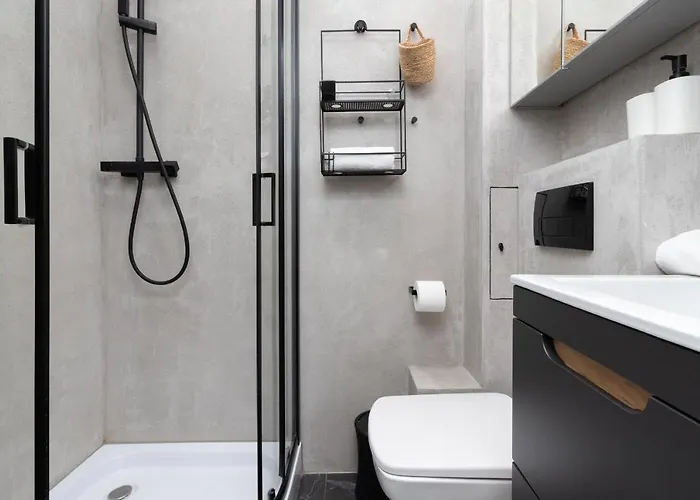 Appartement Atmospheric Near The Train Station By Renters